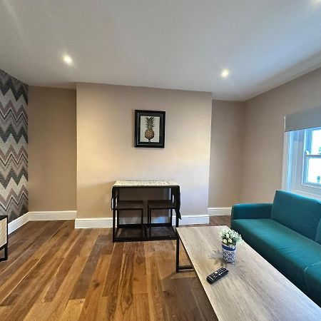 Funky 1 Bedroom Apartment Next To The Sea Brighton Екстериор снимка
